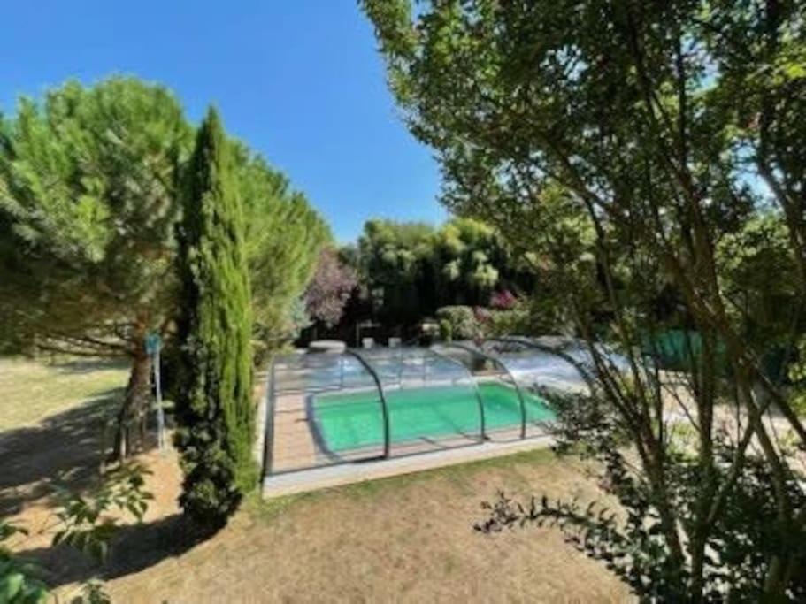 Le Clos Du Tilleul Fabuleuse Propriete 15 A 30 Pers Piscine Au Coeur D'Un Charmant Village Thilouze Buitenkant foto