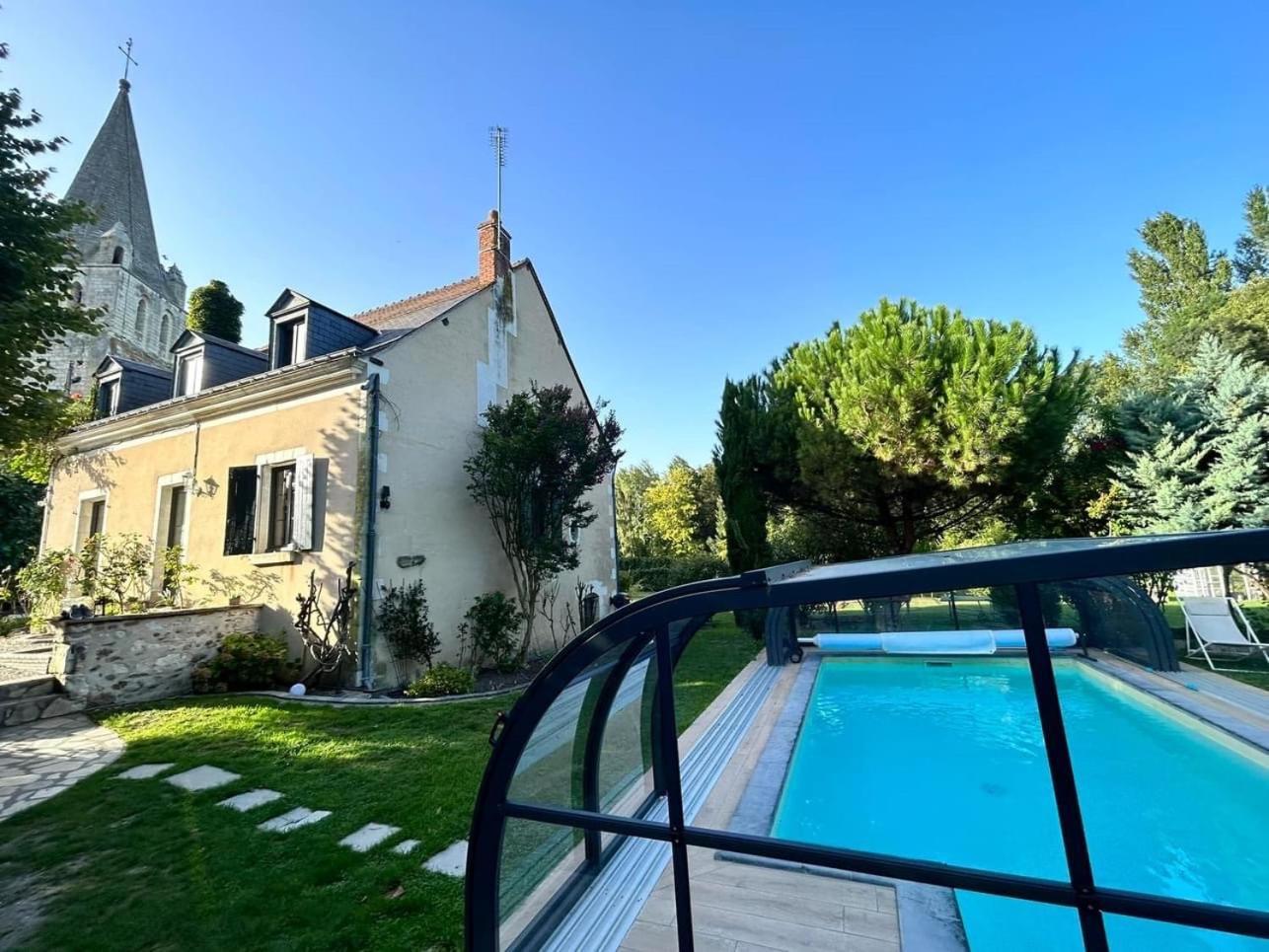 Le Clos Du Tilleul Fabuleuse Propriete 15 A 30 Pers Piscine Au Coeur D'Un Charmant Village Thilouze Buitenkant foto